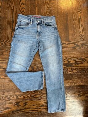 Lucky Brand Light Wash Straight Leg Jeans - Blue